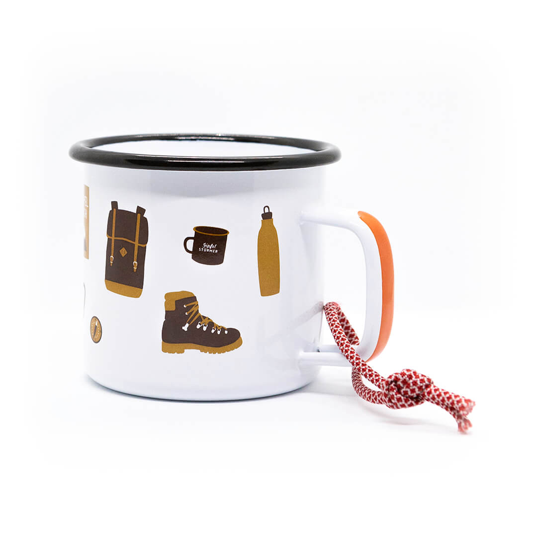weiße Emaille Tasse mit schwarzem Rand und Bergsteiger Utensilien aufgedruckt